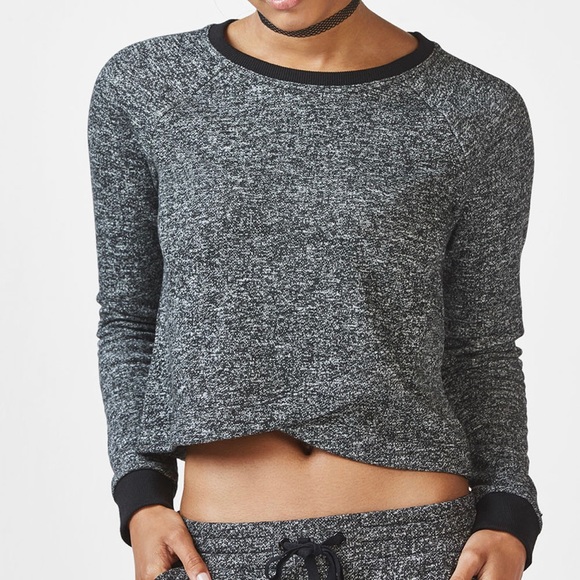 Fabletics Tops - 🆑5/$25 Fabletics Keva Pullover Cropped Sweatshirt